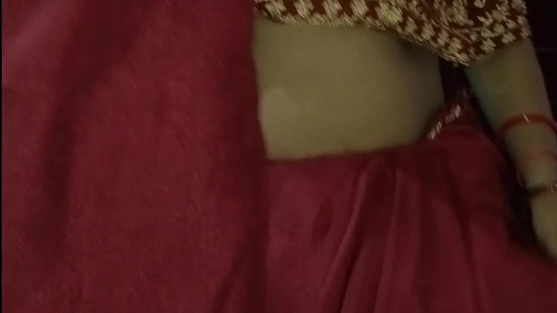 Desisexycpl123: Desi Radha Bhabhi šuká se sousedem