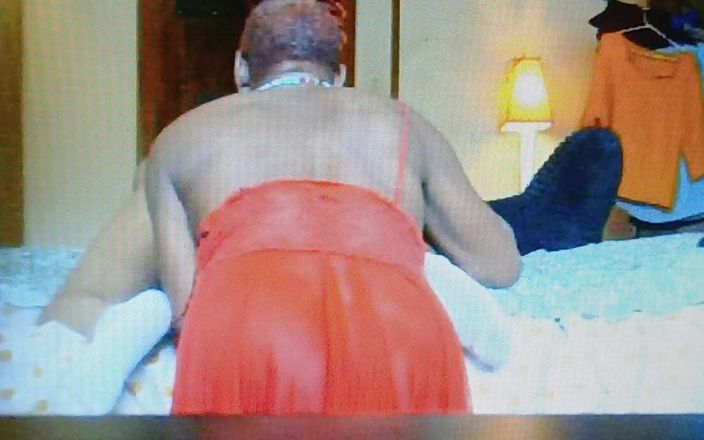 Kimbilly: Kim Kay et une grosse bite noire se mangent le...