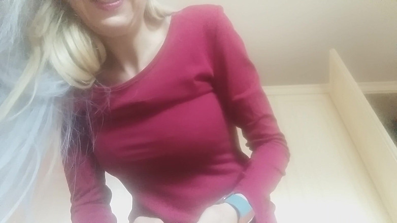 savannahamatoriale: Ibu tiri kentut lagi!