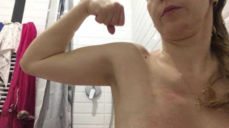 Risky Hairy Couple: Axilas peludas y biceps fuertes y espalda