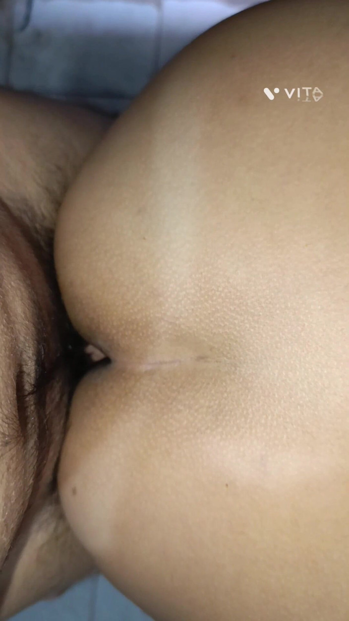 Kamila6922: Ma belle-sœur la baise à quatre pattes dans la salle de...