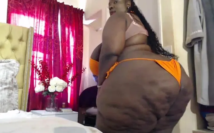 Legendary Booty Overdose: African BBW Mum Bouncing Tits and Clapping Her Big Black...