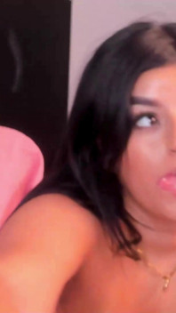 I'm a Very Hot Curvy