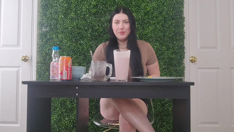 Julia Ryan: Gfe Mukbang Farting and Burping