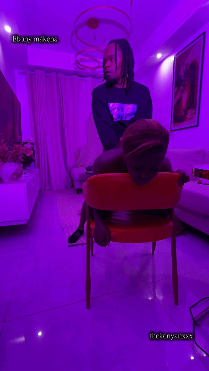 THEKENYANXXX: 흑인 대물 자지의 힘을 느끼고 싶었던 흑인 소녀