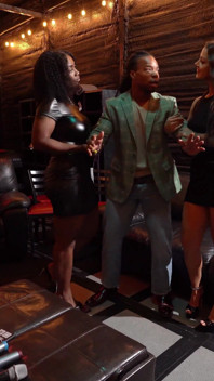 Follada De BBC Del Promotor Del Club: Interracial MILF Lyric Y Evelin Stone