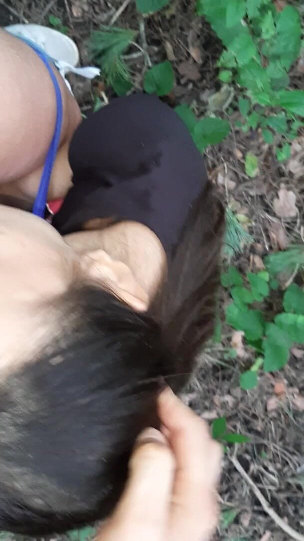 Lesbian-illusion: Ich lecke meine muschi im wald, bis ich komme - Lesbische...