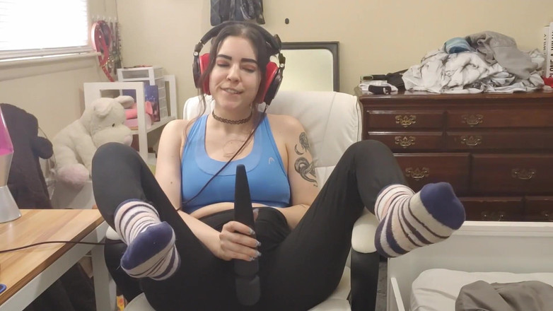 lilredvelvettt: Kommen zu musik tragenden Kopfhörern