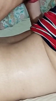 Une bite bien dure dans mon trou du cul - netuhubby