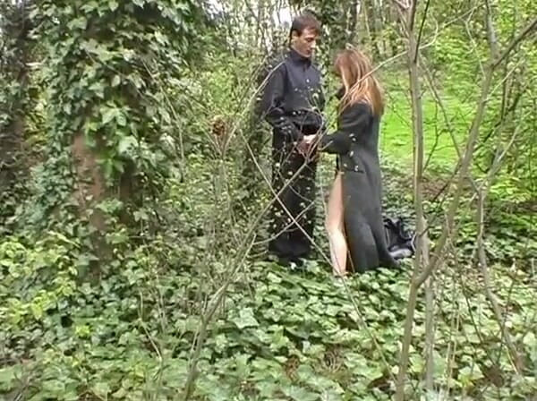 Genuine XXX: Curvă uimitoare cu țâțe mari supusă Krista țâțe lovită, bătaie cu bastonul,...