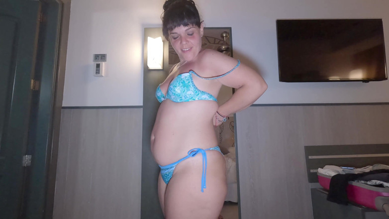 Chubby big booty: Istri amatir ini dientot posisi reverse cowgirl sampai dicrot di...