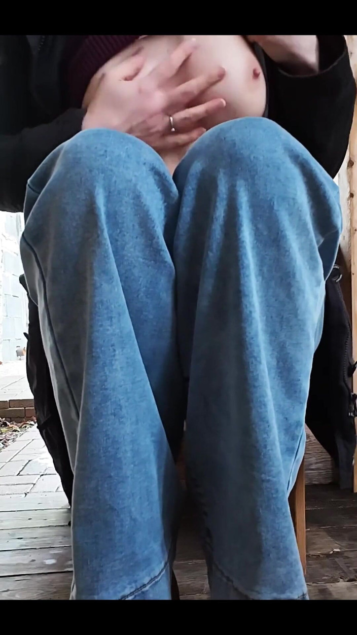 Lilux69: My Nipples Tell You How Cold It Is