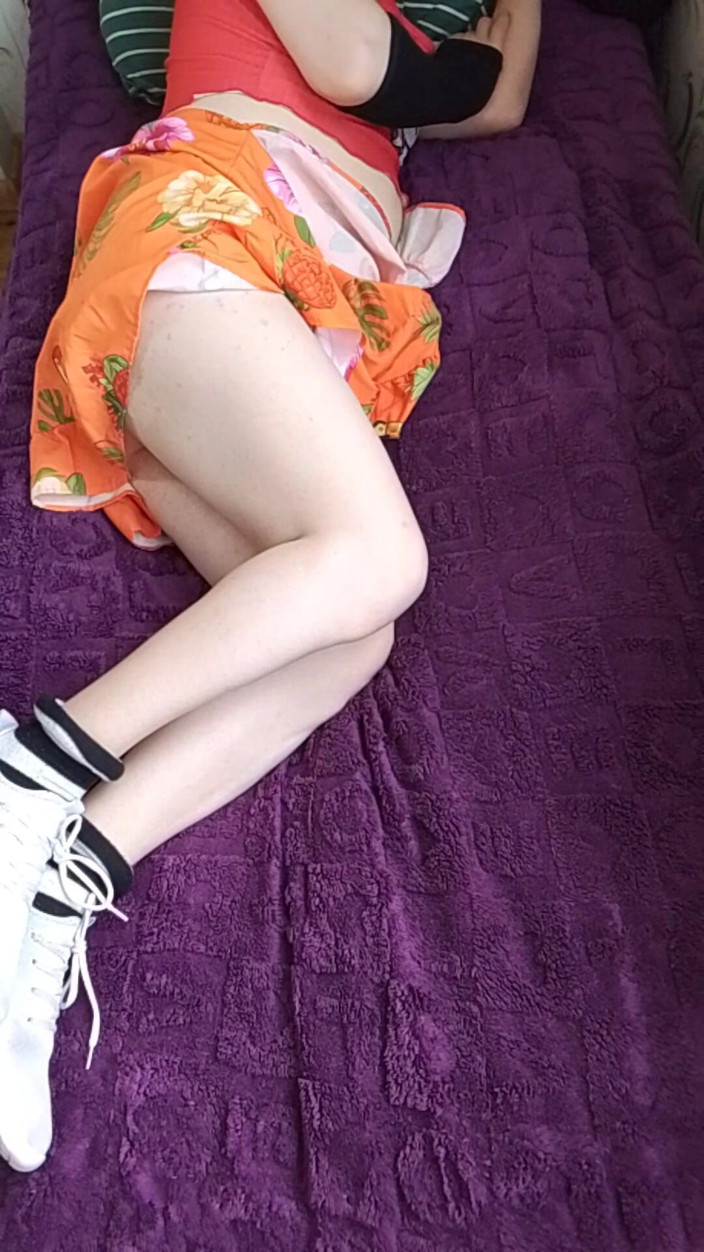 Kitty_Cross: Hot Femboy Bed Time Just Wants a Good Partner Next...