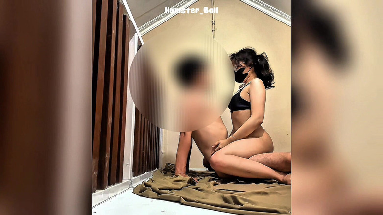 Hamster_Ball: Азиатка, изменяя массажу милфы, приводит к сексу