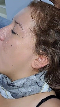 Ma Demi-sœur Est Une Experte Dans La Succion De Ma Bite
