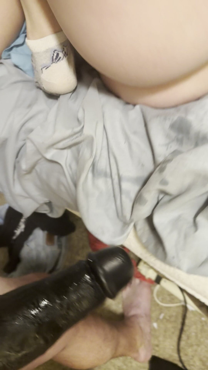 Ddub: Dw заливати вугілля до цієї повії.