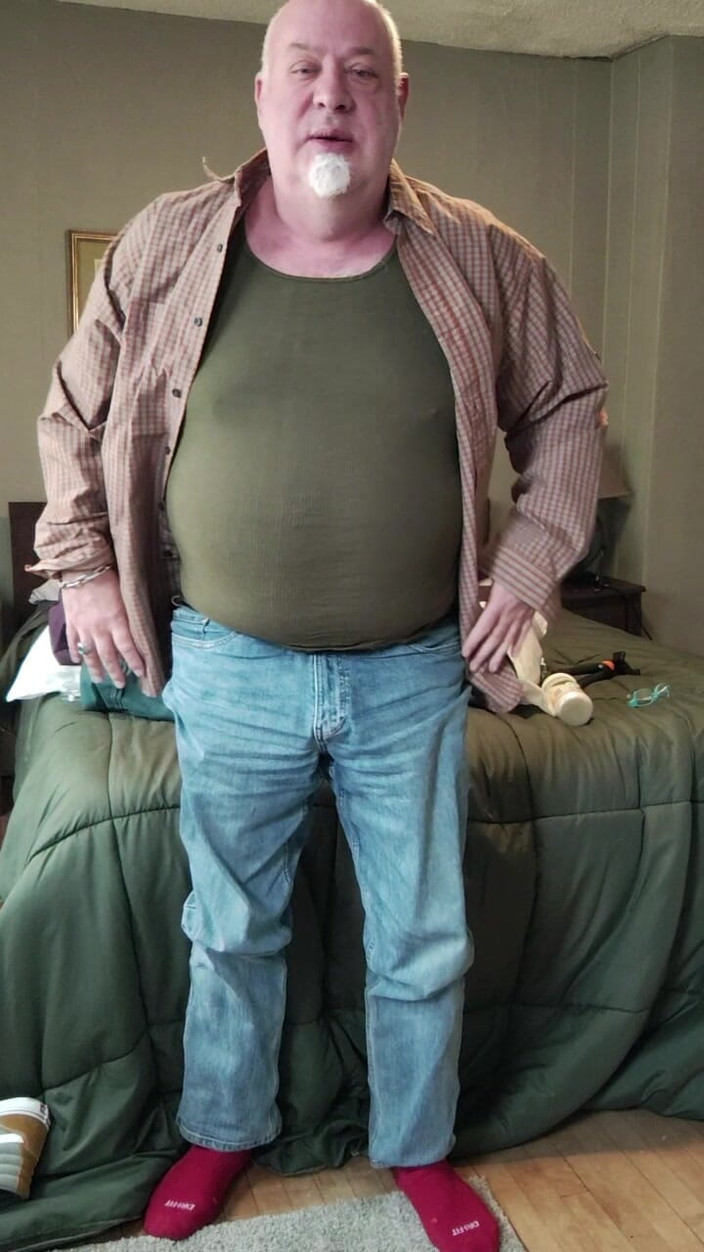 beardaddychub: 팬을 위한 스트립 티즈!