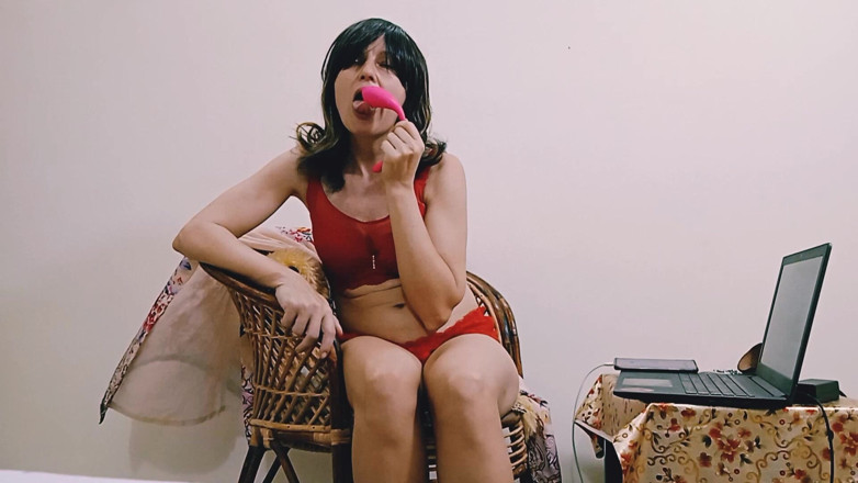 Bolly Karma: Üvey anne ile sert aşk