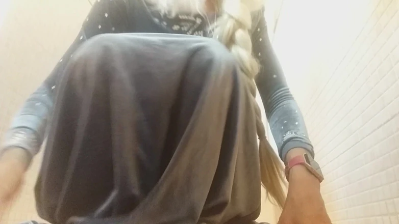 savannahamatoriale: Elsa From Frozen Not Very Cold