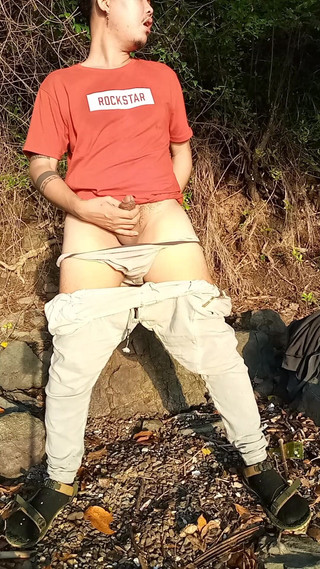 Mariojakolino: 家に帰ろうとした時、急に欲情してしまいました