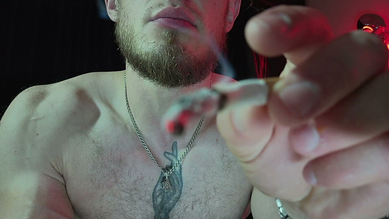 Hunky time: Marlboro Master Smokes