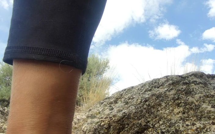 Zilah Luz: Zilah Luz, opravdu jsem musel čůrat. Zastavil se na Straně silnice.