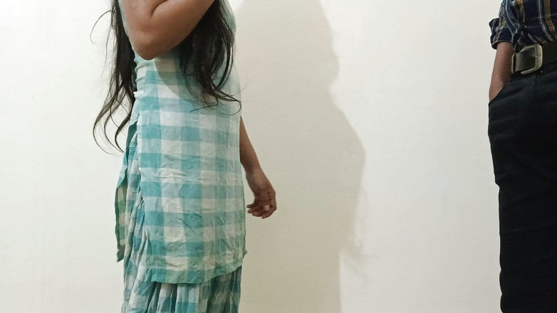 YOURAMRITA04: Vesnická služka odešla po plivání