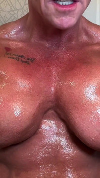 Kandy Memerintah Strok Jahat Awak: Flexing Joi yang direndam minyak