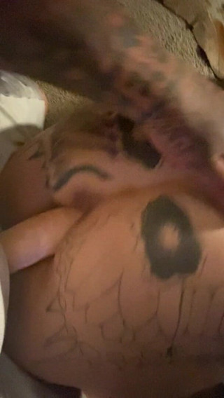 MzKiTTy91: Big booty pawg wife takes just the tip