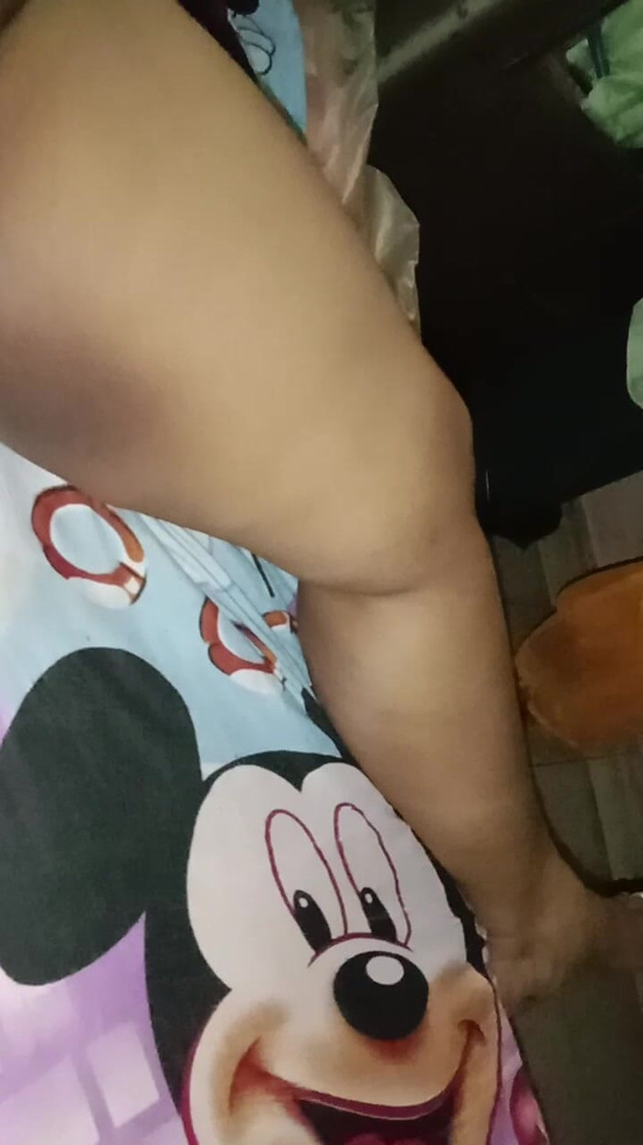 Tamil Anti Uma: Indická Národní Dívka, Moje Macecha Si Prstí Kundičku a Masturbuje