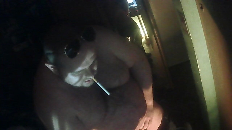 Jerking Perv: Shakes Capucín