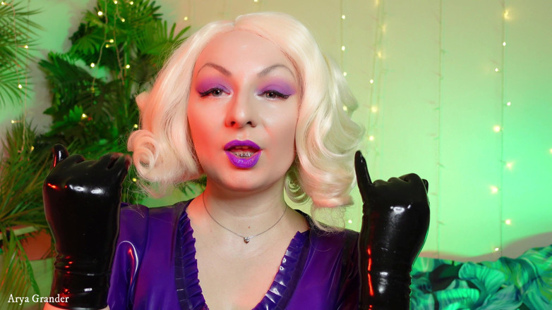 Arya Grander: Purple lipstick is an art process, makeup