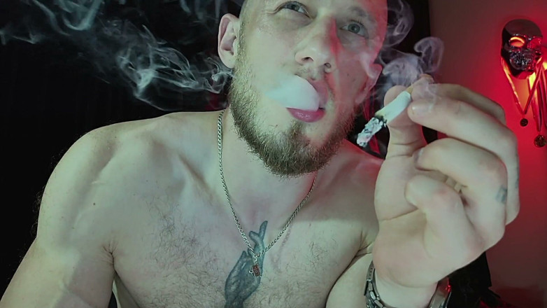 Hunky time: Marlboro Master Smokes
