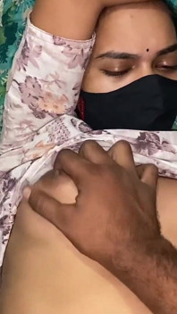インドの義理の兄弟が義理の妹とセックスする