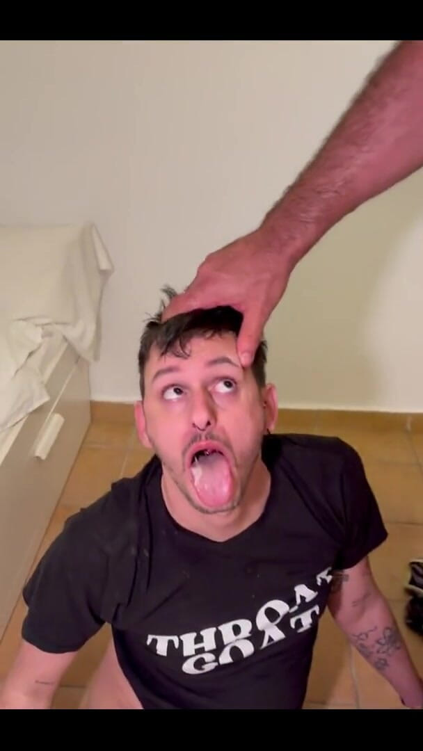 Massive daddy xxx: Impressive Sucker Gets Fully Dominated by Big Stepdaddy