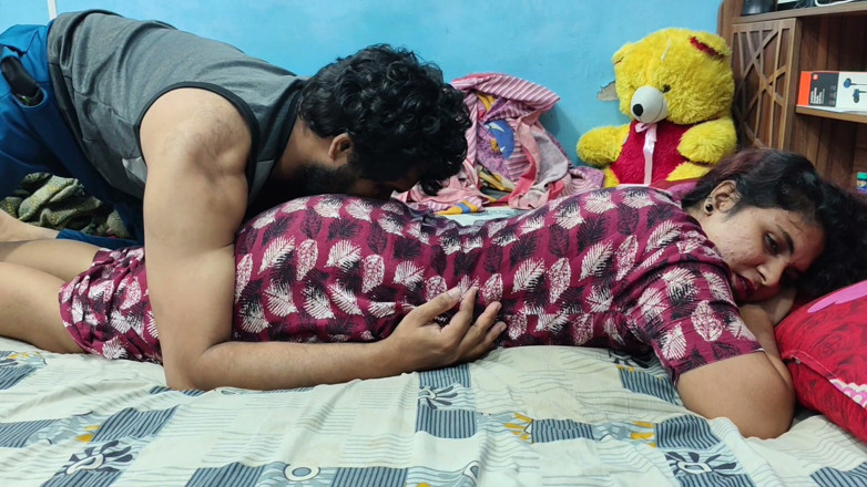 Vaigavarun Feet romance: Mallu Girl Hot Ass Kiss Romance