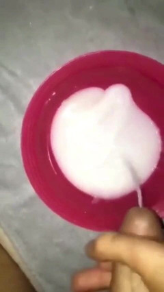Indian Desi09: 300 ML 精子打手枪大量射精