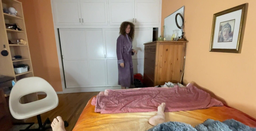 VibeWithMommy: Üvey anne seni yine mastürbasyon yaparken yakaladı! Aman tanrım seninle...