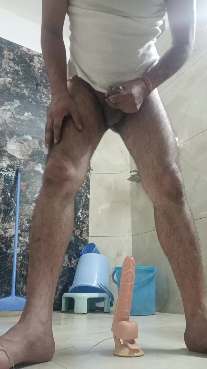 Rajasthani-old-lover: Lelaki desi India menikmati pertunjukan melancap dengan bapa tiri jiran...