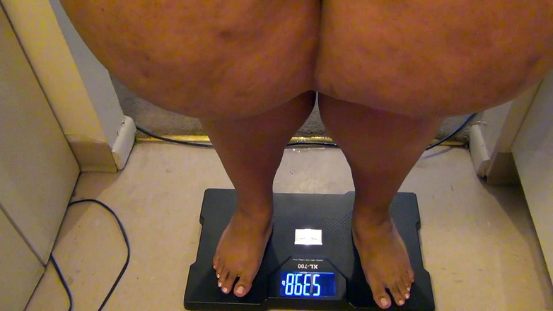 Full Weight Productions: Sugar Lounges on &amp; Tramples Matt - Weigh-in Included