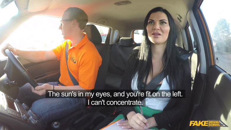 Fake Driving School: Sekolah memandu palsu - pengajar bertetek besar Jasmine Jae memberikan luke...
