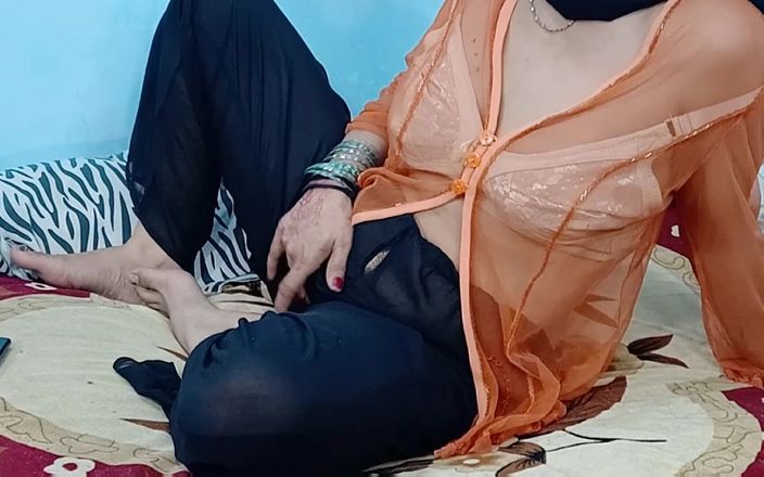 Netu: Webcam modella indiana sexy dildo anale e ditalino in diretta...