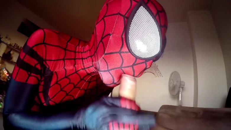 Nylon Xtreme: spaidaragarl chehre par viry chaahti hai zentai