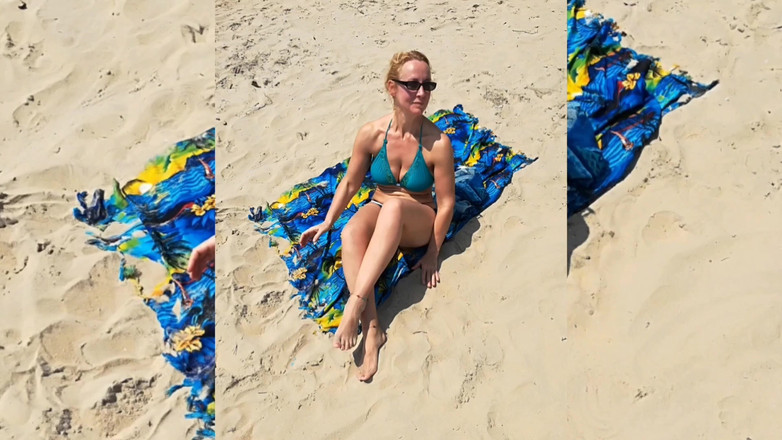 Selena701: एमेच्योर सुनहरे बालों वाली परिपक्व पत्नी चलने के बाद सेक्स का आनंद लेता है