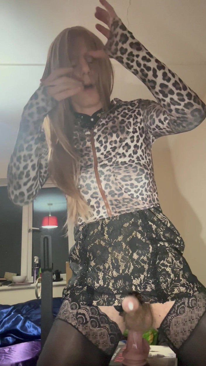 Jessica silk: Jess seide reitet dildo