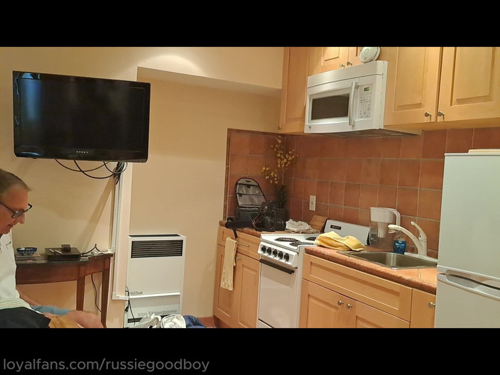 Russie Goodboy: Jay Taylor Whips Out His Big Step Stepdaddy Dick for...