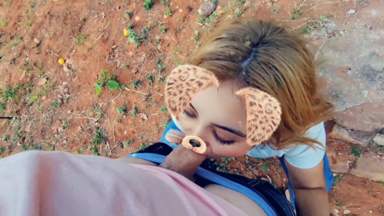 Latinascachondas: La Bionda Latina Succhia Il Cazzo