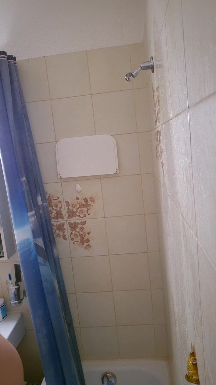 ChubbyDaddyBearLuka: ぽっちゃりしたパパがシャワーを浴びている