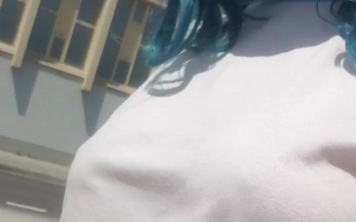 Khalamite: Never a Bra. Always No Bra