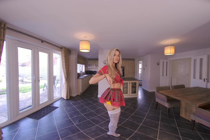 ZexyVR: Amy Leigh Walker - Spoiling You